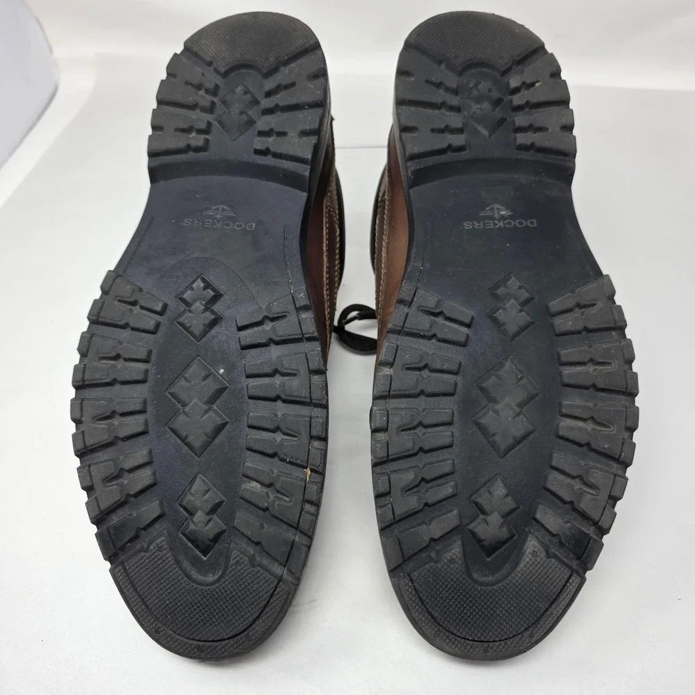 Dockers ships from